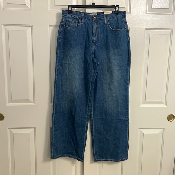 P21-NWT Universal Thread Women High-Rise Relaxed Wide Straight Leg Jeans -14/32R - Picture 2 of 12